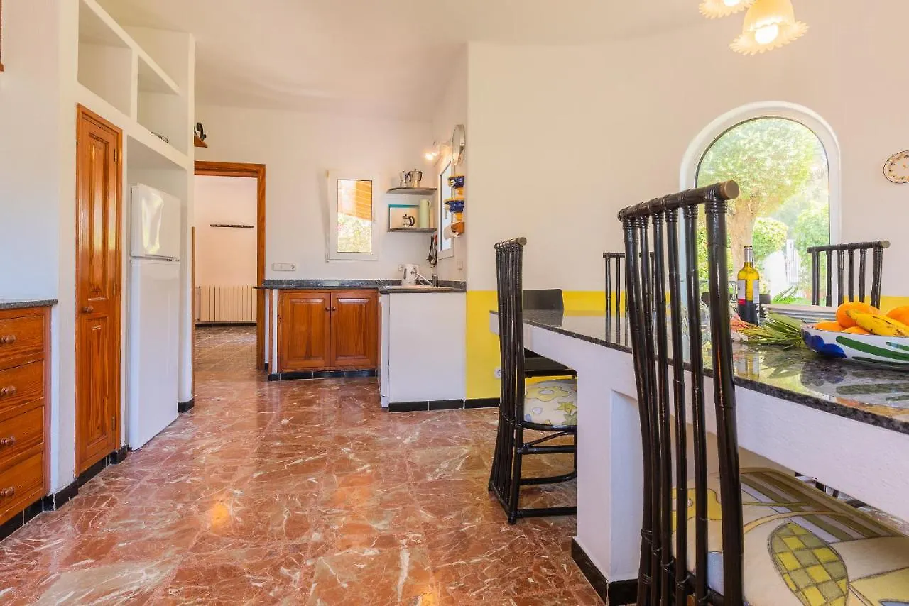 Дом отдыха Villa West Casa Taake Кала де Ор